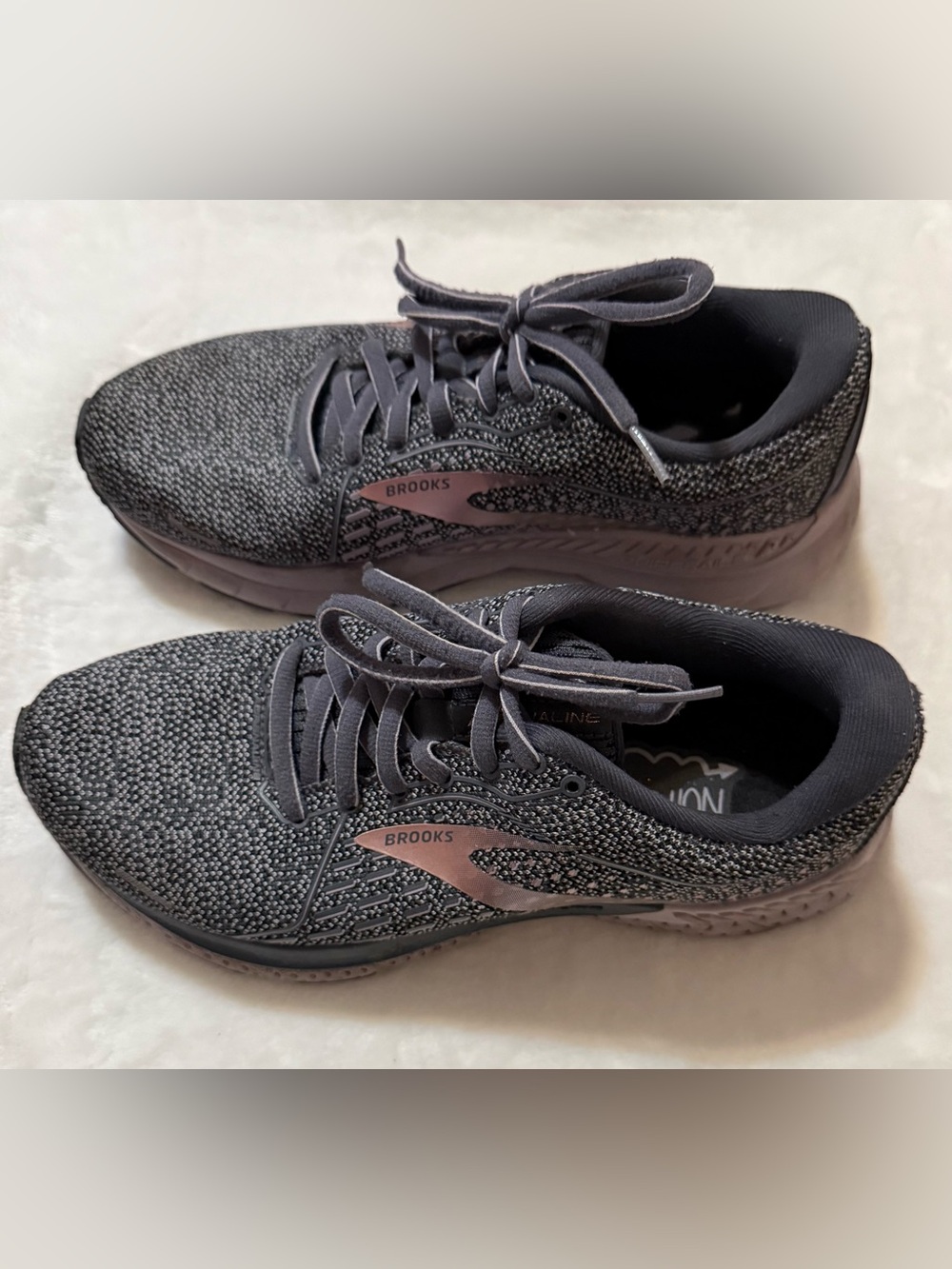 Brooks Gray Knit Running Shoes with Pink Logo Accent
